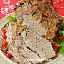 Свиная шея, запеченная в духовке