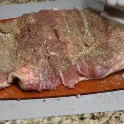 Мясо в духовке пальчики оближешь. Вкуснятина вместо любой колбасы - Скатерть-Самобранка - медиаплатформа МирТесен