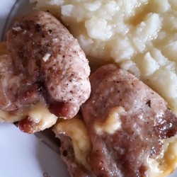 Кармашки из свинины с сыром и зеленью - 12 пошаговых фото в рецепте