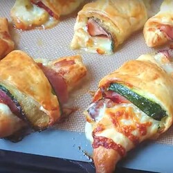 Хрустящие круассаны с кабачком - Вкусные рецепты - медиаплатформа МирТесен