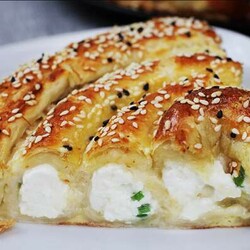 Слоеный ПИРОГ с творогом и сыром. Вкусная улитка на вашем столе - Вкусные рецепты                                             - 7 февраля                                             - 43679689974 - Медиаплатформа МирТесен