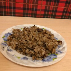 Гречка с тунцом «по-флотски»