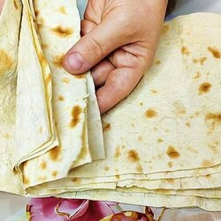 Пока покупала на рынке лаваш, продавщица подсказала рецепт закуски, которую она из него делает - Вкусные рецепты - медиаплатформа МирТесен