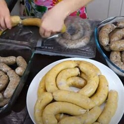 Тратим мало денег на еду и вся семья сыта. Готовим 2 вида колбасок впрок - Скатерть-Самобранка - медиаплатформа МирТесен