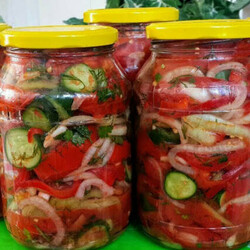 +++Рецепт летнего салата в банках. Зимой будет как свежий! - Вкусные рецепты - медиаплатформа МирТесен