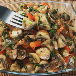 Вкуснейший салат из шампиньонов по-корейски - Четыре вкуса - медиаплатформа МирТесен