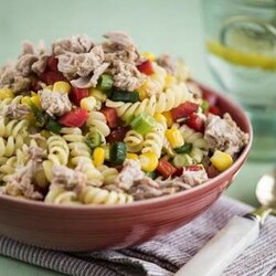 Вкусный салат с тунцом и макаронами: рецепт средиземноморской кухни - Вкусные рецепты - медиаплатформа МирТесен