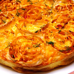 Доступные продукты + необычная подача. Пирог без замеса к ужину