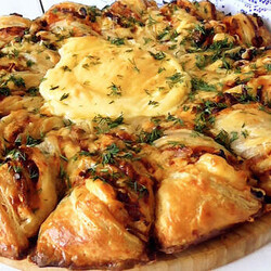 Интересная Пицца на слоёном тесте!