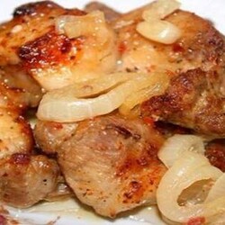 Шашлык в духовке на луковой подушке! Обязательно попробуйте этот способ мясо получается очень нежное сочное и даже с ароматом леса и дымка - Скатерть-Самобранка - медиаплатформа МирТесен