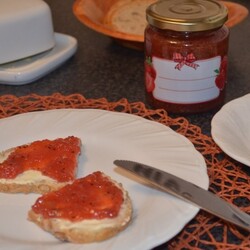 Варенье из клубники, киви и сока лимона