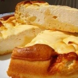 3 яйца, 5 ст. л. муки, 500 г. творога и 5 ст. л. сметаны для самой вкусной ватрушки - Вкусные рецепты - медиаплатформа МирТесен