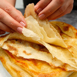 Только мука и кипяток: часто готовлю слоёные лепёшки вместо хлеба - БУДЕТ ВКУСНО! - медиаплатформа МирТесен