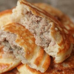 Когда хочется беляшей, но не хочется возиться с дрожжевым тестом, готовлю их так: быстро и вкусно - Вкусные рецепты - медиаплатформа МирТесен