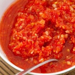 Лук покупаю килограммами. Готовлю из него ЗАКУСКУ за 2 минуты, вкуснее любых соусов и кетчупов - Вкусные рецепты                                             - 9 февраля                                             - 43165415720 - Медиаплатформа МирТес