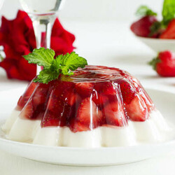 Двухслойное клубнично-молочное желе для детей - БУДЕТ ВКУСНО! - медиаплатформа МирТесен