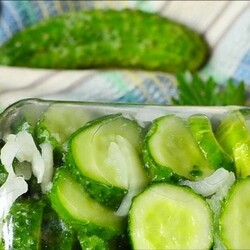 Салат “Сырой” из огурцов на зиму - Скатерть-Самобранка - медиаплатформа МирТесен