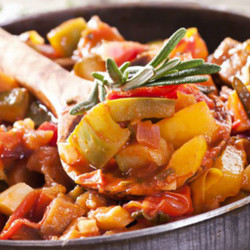 Рагу из курицы с тыквой и имбирём