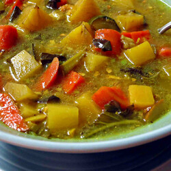 Вкусно, сытно, полезно: имбирный куриный супчик