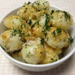 Вкуснейший картофель под сметанным соусом — лучшее блюдо - Вкусные рецепты - медиаплатформа МирТесен