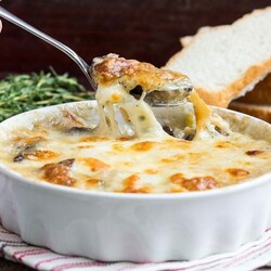 Вкусный жульен с мясом и грибами: обалденная порционная закуска к праздничному столу!