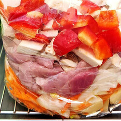 Ужин из пакета: просто кладем порезанные ингредиенты внутрь и ставим в духовку на полтора часа - Steak Lovers - медиаплатформа МирТесен