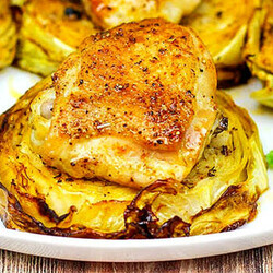 Куриные бедрышки с капустой в духовке - БУДЕТ ВКУСНО! - медиаплатформа МирТесен