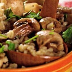 Перловка с грибами в горшочке - пошаговый рецепт с фото на Повар.ру