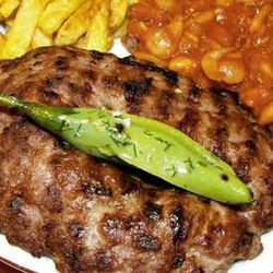 Знаменитая сербская плескавица: внушительное блюдо с насыщенным вкусом - Вкусные рецепты - медиаплатформа МирТесен