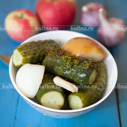 Малосольные огурцы с яблоками – рецепт приготовления с фото от Kulina.Ru