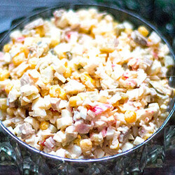 Салат из крабовых палочек с шампиньонами