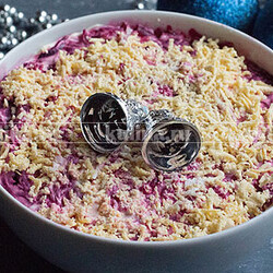 Салат Селедка под шубой с яблоком