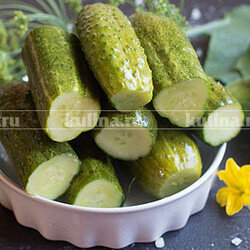 Малосольные огурцы с горчицей