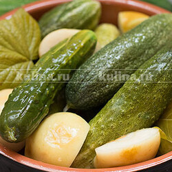 Быстрые малосольные огурцы