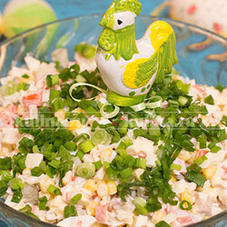 Крабовый салат с кукурузой