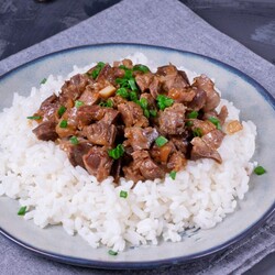 Тушёные куриные желудки в томатном соусе - Лайфхакер