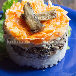 Слоеный салат со шпротами