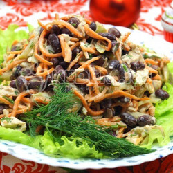 Вкусный салат с фасолью
