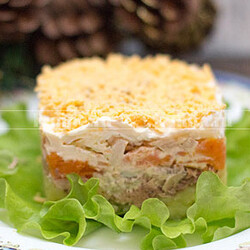 Салат мимоза с сайрой