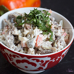 Салат с говядиной и маринованными огурцами