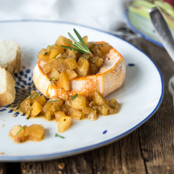 Apfel-Chutney mit Rhabarber und Rosmarin