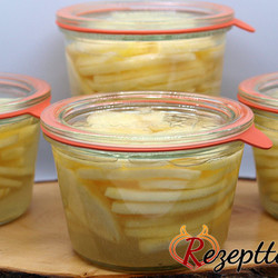 Apfelspalten im Zimt-Vanille-Sud eingekocht - Rezept zum Einkochen