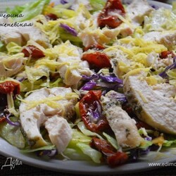 Салат с запеченной грудкой и вялеными томатами — Пошаговый рецепт приготовления с фото 2025 | Простые и вкусные рецепты в домашних условиях EdimDoma.ru