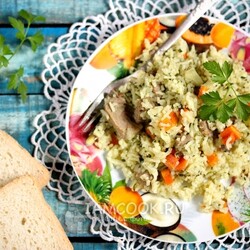 Рис с мясом и шпинатом в мультиварке — рецепт с фото