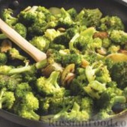 Рецепт: Брокколи, жаренная на сковороде на RussianFood.com