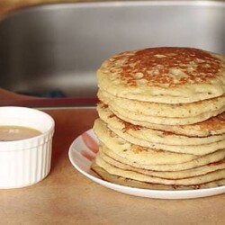 Толстые пышные блины на дрожжах - 5 рецептов с фото пошагово