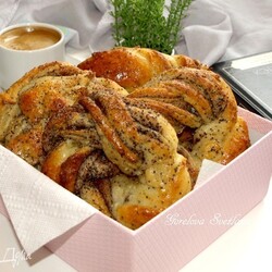 Творожные булочки с маком и корицей