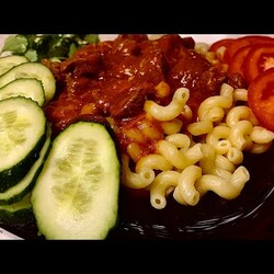 Подлива из говядины — вкуснейший домашний гуляш за 10 минут