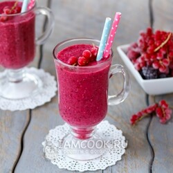 Смузи из замороженных ягод — рецепт с фото
