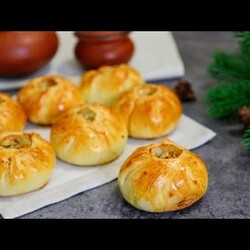 Пирожки с мясом и сыром в духовке